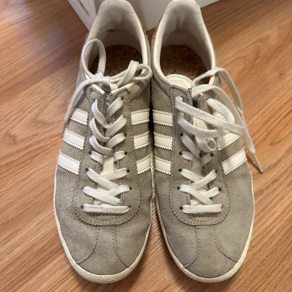 Adidas gazelle gray sneakers